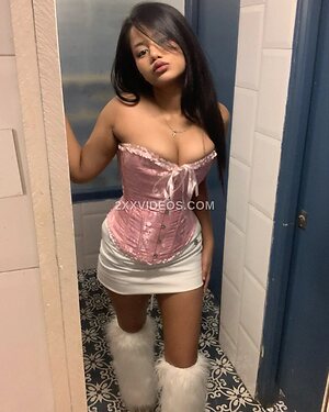 Indian hot teen Nude Leaked Photo #3