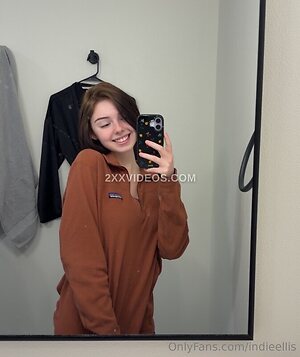 indieellis Nude Leaked Photo #5
