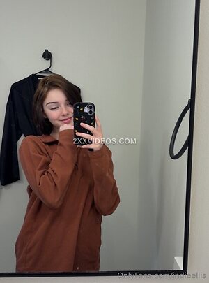 indieellis Nude Leaked Photo #8