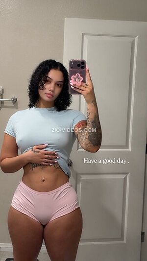 Indyamarie Nude Photos