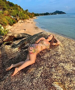 İpek Soy Nude Leaked Photo #7