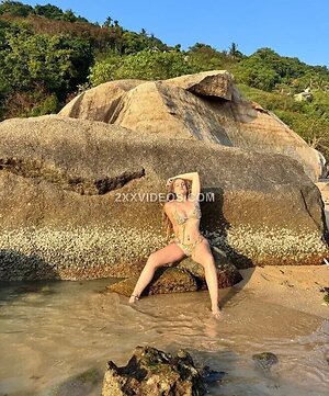 İpek Soy Nude Leaked Photo #9