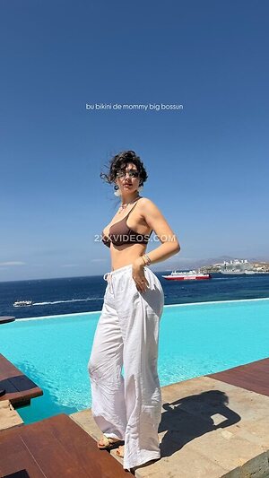 Irem Avci Nude Leaked Photo #22