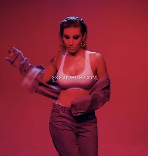 Irem Derici Nude Leaked Photo #4