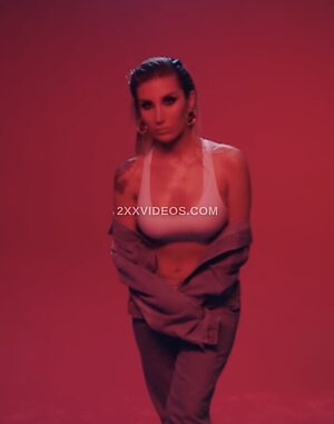 Irem Derici Nude Leaked Photo #10