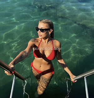 Irem Derici Nude Leaked Photo #22