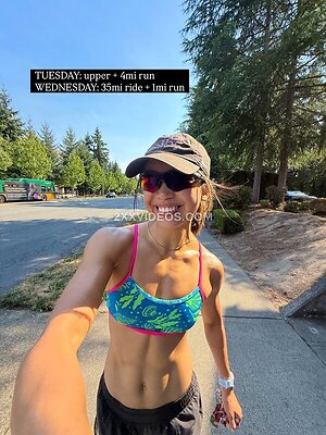 Iris Yang Nude Leaked Photo #4