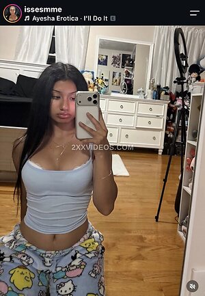 issesmme Nude Leaked Photo #3