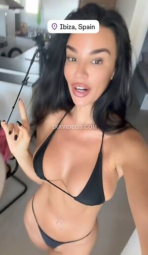 Ivana knoll Nude Leaked Photo #2