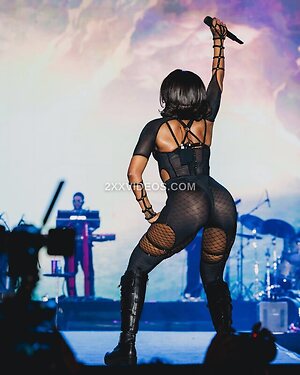IZA Nude Leaked Photo #10