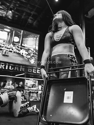 Izzy Moreno photo