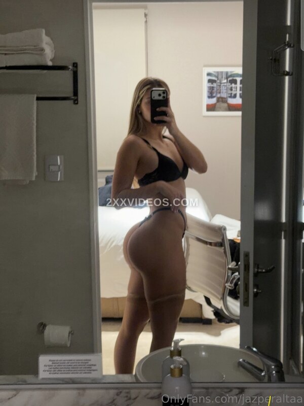 Jazmin Peralta photo