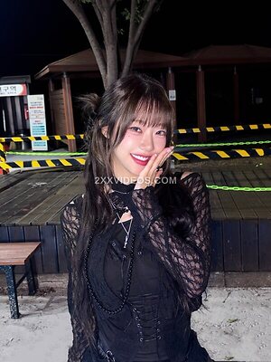 Jeewon Nude Leaked Photo #28