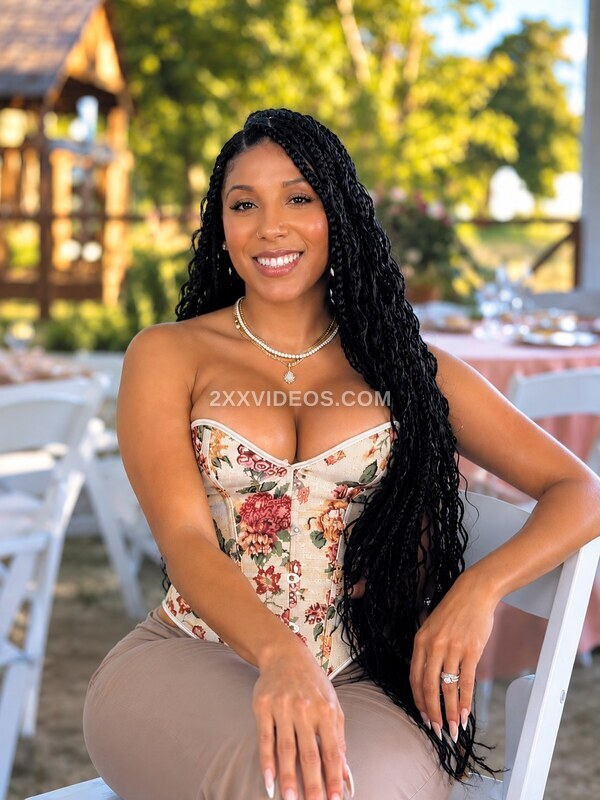 Jenn Morel photo