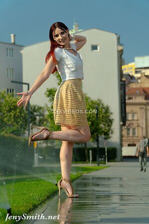 Jeny Smith photo