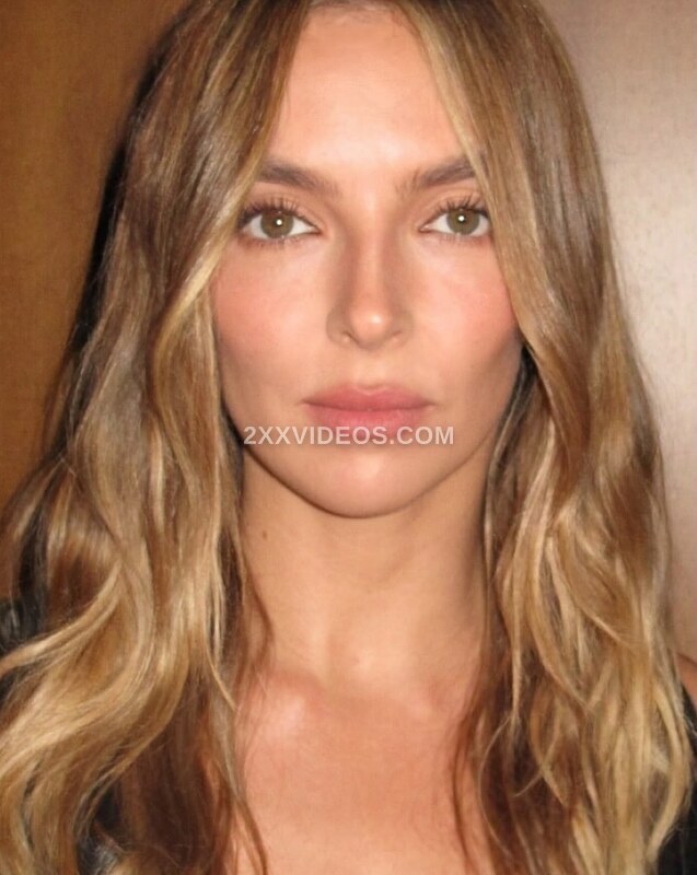 Jodie Comer photo