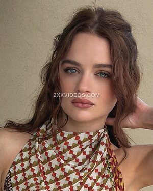 Joey King photo