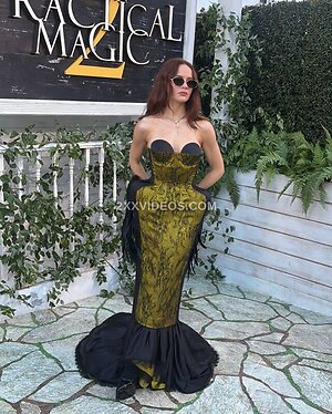 Joey King photo