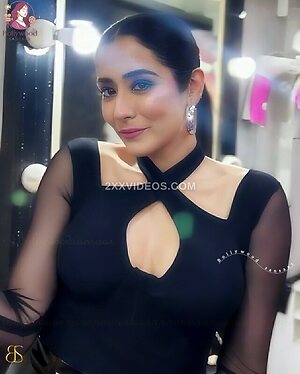 Jonita Gandhi Nude Leaked Photo #4