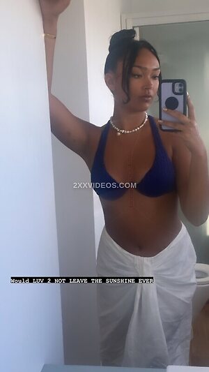 Joy Crookes Nude Leaked Photo #10