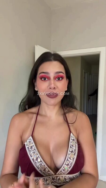 Julia Alvarenga Nude Leaked Photos