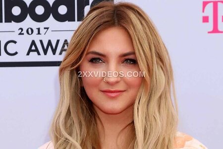 Julia Michaels Nude Leaked Photo #4