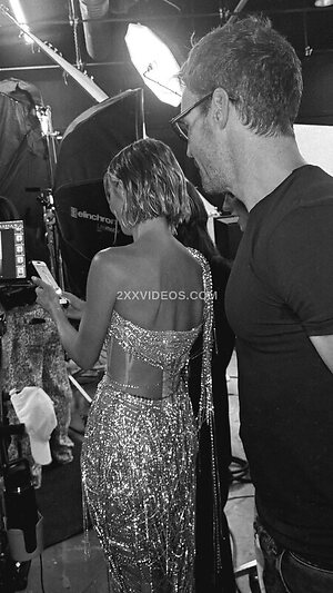 Julianne Hough photo
