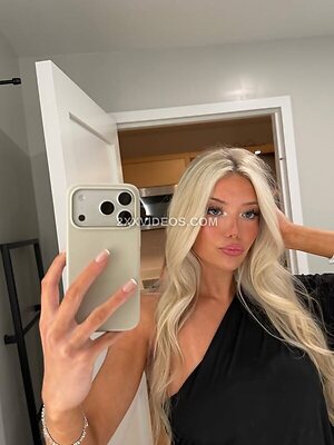 kalliemartell Nude Leaked Photo #2