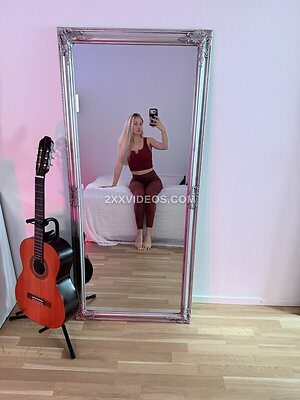 Kandyland Nude Leaked Photo #4