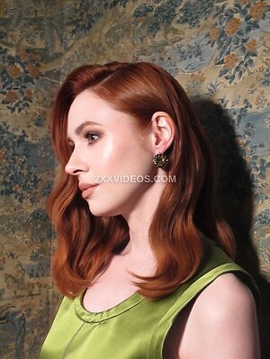 Karen Gillan Nude Leaked Photo #6