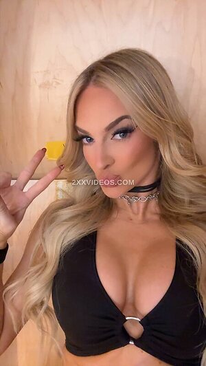 Karmen Petrovic Nude Leaked Photo #17