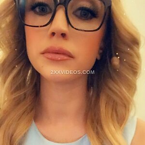 Kat Timpf photo
