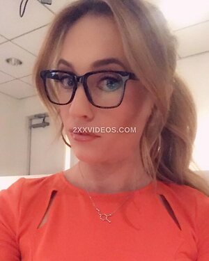 Kat Timpf More Nude Photos