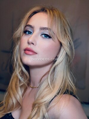 Kathryn Newton photo