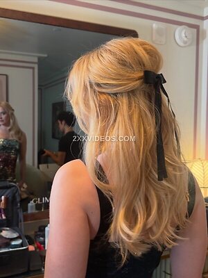 Kathryn Newton photo