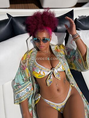 Kelis Nude Leaked Photo #8