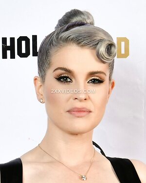 Kelly Osbourne photo