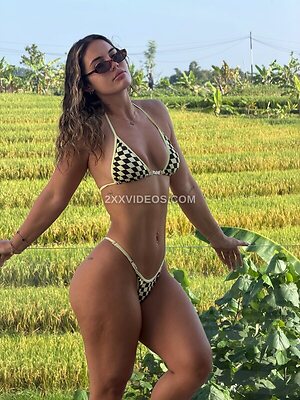 Kelsie Faith Thomas Nude Leaked Photo #14