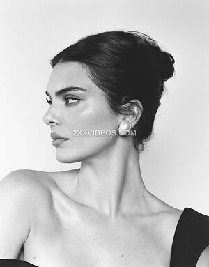 Kendall Jenner photo