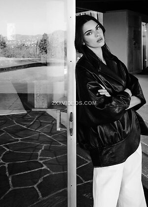 Kendall Jenner photo