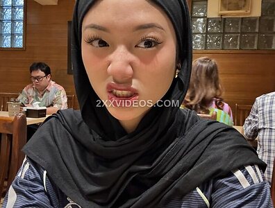 Khalisya Renata photo