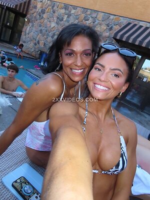 Kiana James photo