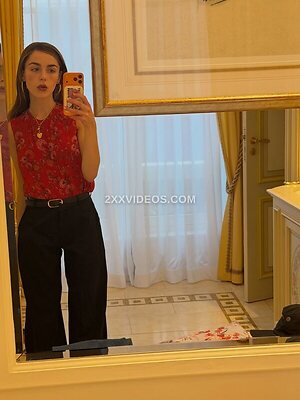 Kiernan Shipka Nude Leaked Photo #2