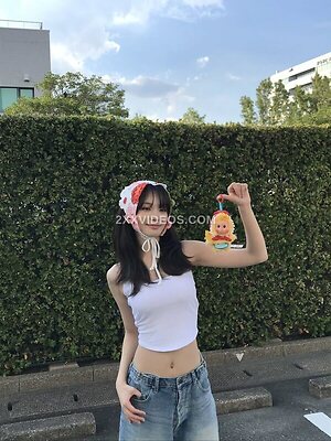 Kim Chaewon Nude Leaked Photo #13
