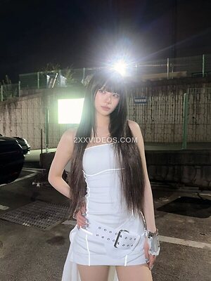 Kim Chaewon photo