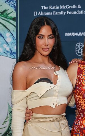 Kim Kardashian Nude Leaked Photo #7