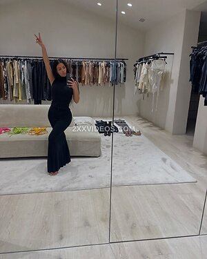 Kim Kardashian photo
