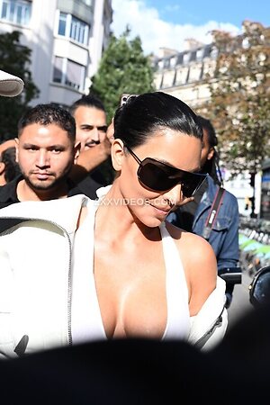 Kim Kardashian Nude Leaked Photo #24