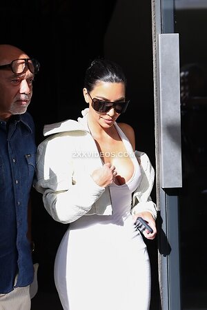 Kim Kardashian Nude Leaked Photo #27