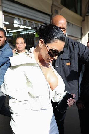 Kim Kardashian Nude Leaked Photo #29